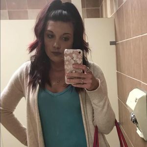 Meet your Posher, Lacee